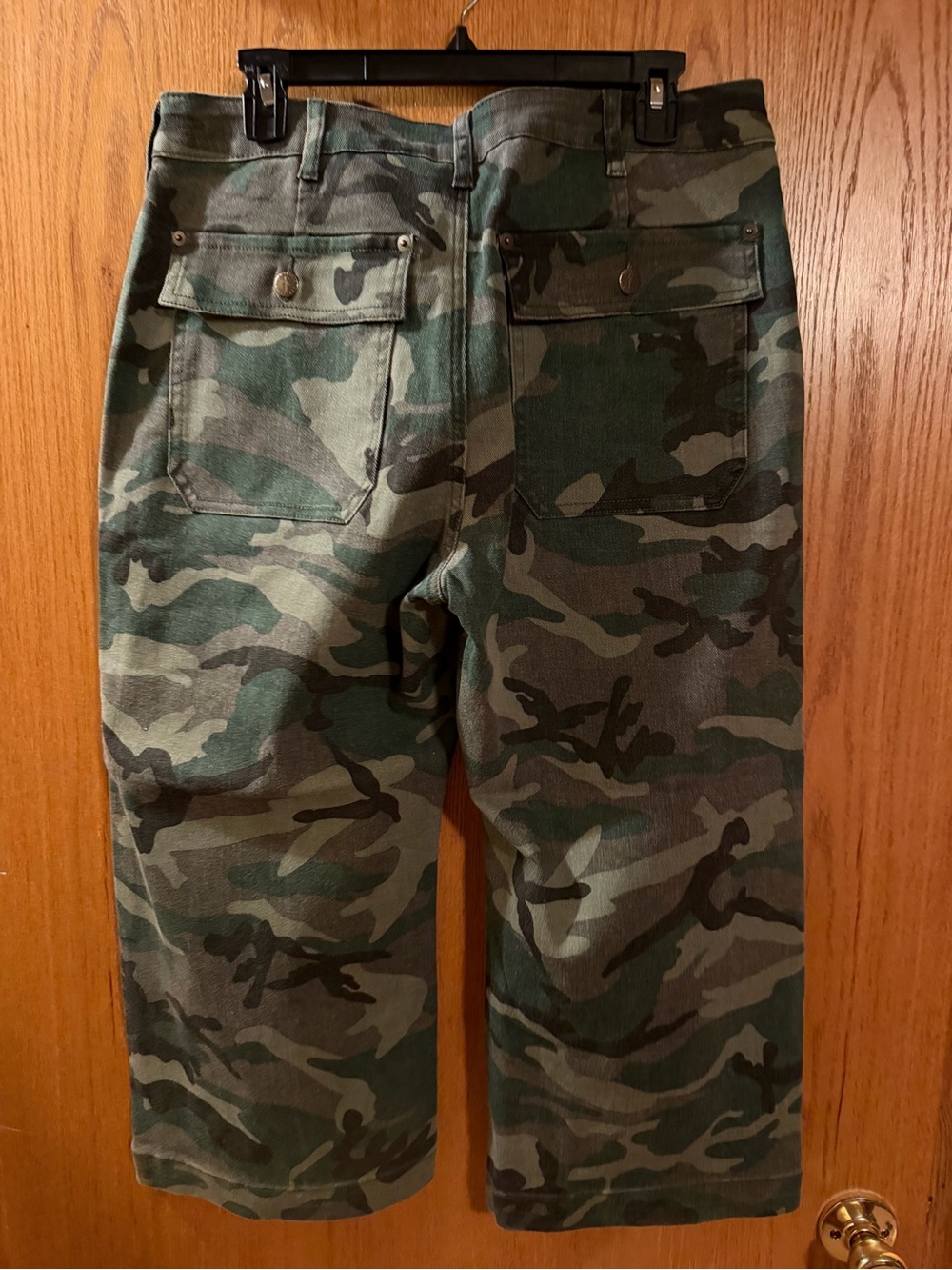Women’s Camo Cargo Jeans — Green Camo - Picture 3 of 4